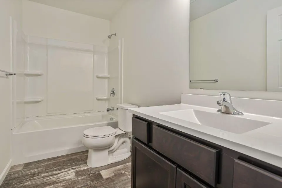 5571 Mammoth Drive SE Caledonia, MI 49316