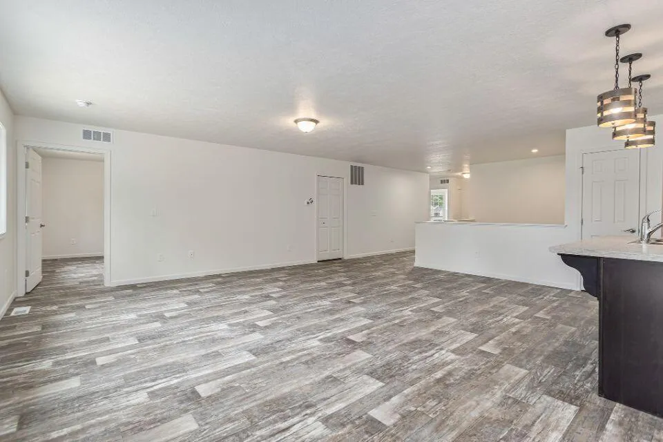 5571 Mammoth Drive SE Caledonia, MI 49316