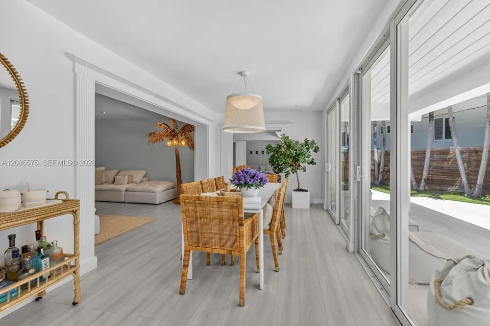 755 Curtiswood Dr Key Biscayne, FL 33149