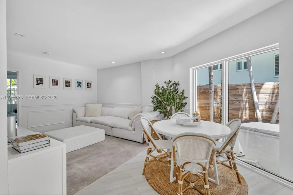 755 Curtiswood Dr Key Biscayne, FL 33149
