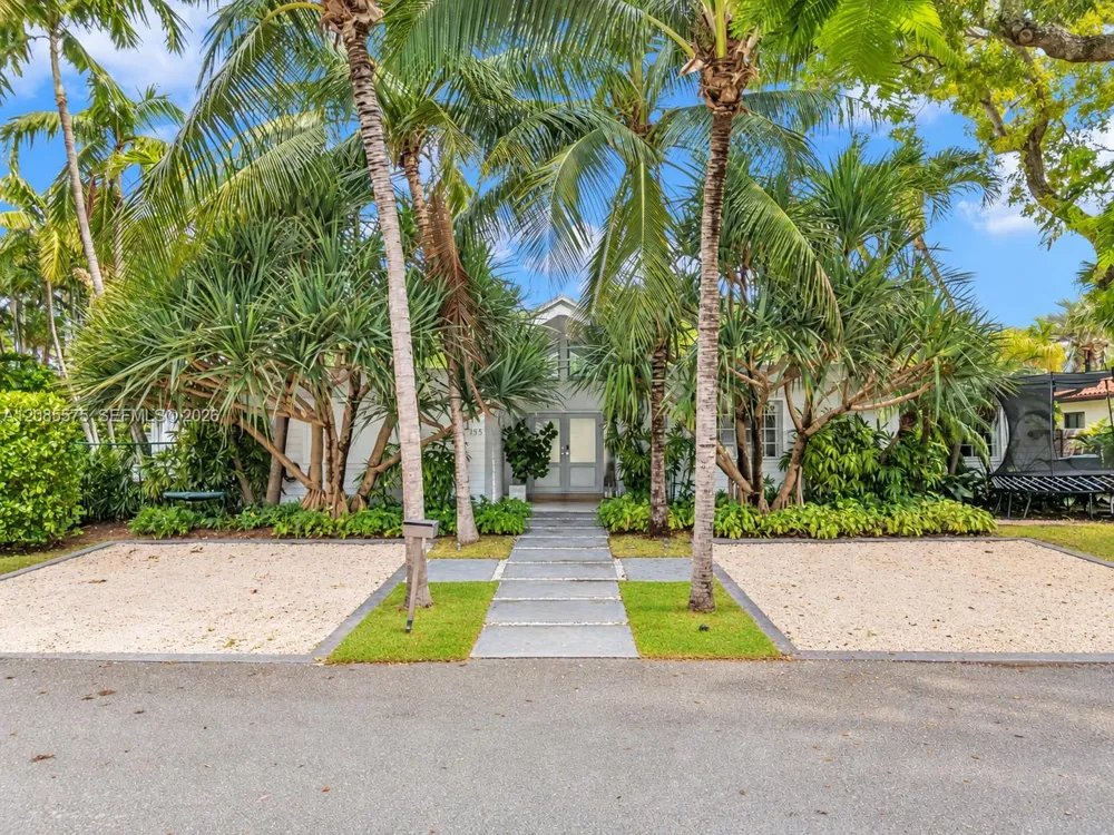 755 Curtiswood Dr Key Biscayne, FL 33149