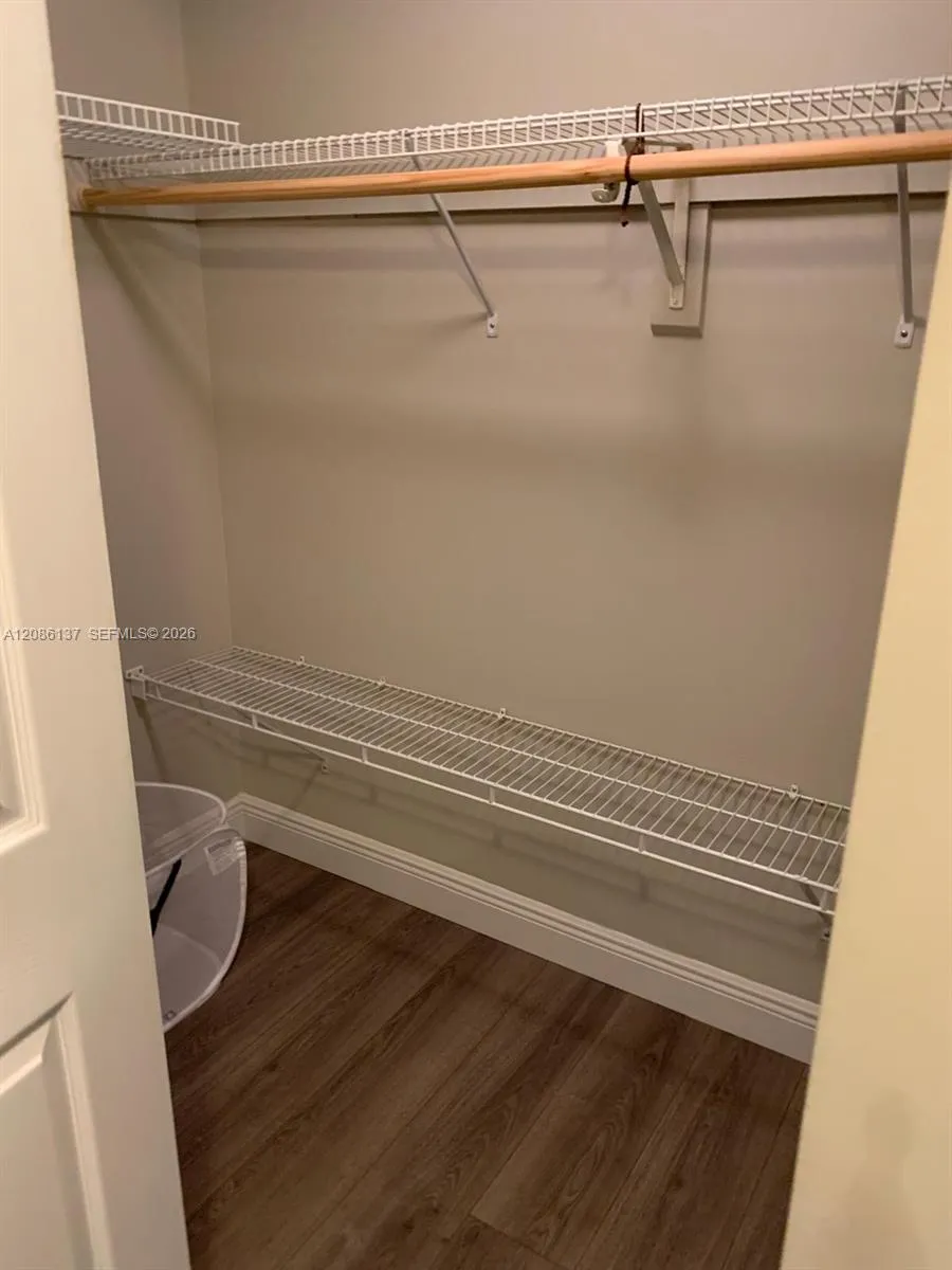 251 174 #1601 Sunny Isles Beach, FL 33160