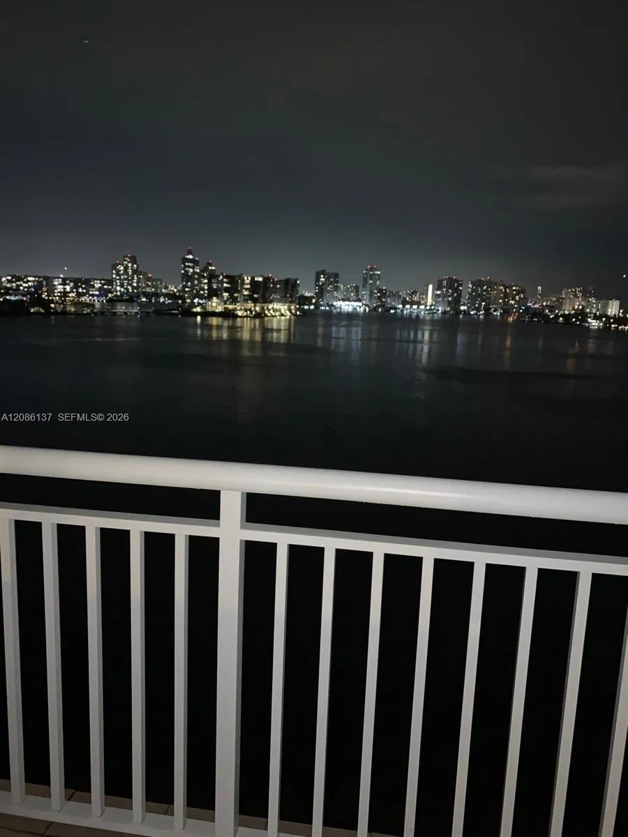 251 174 #1601 Sunny Isles Beach, FL 33160