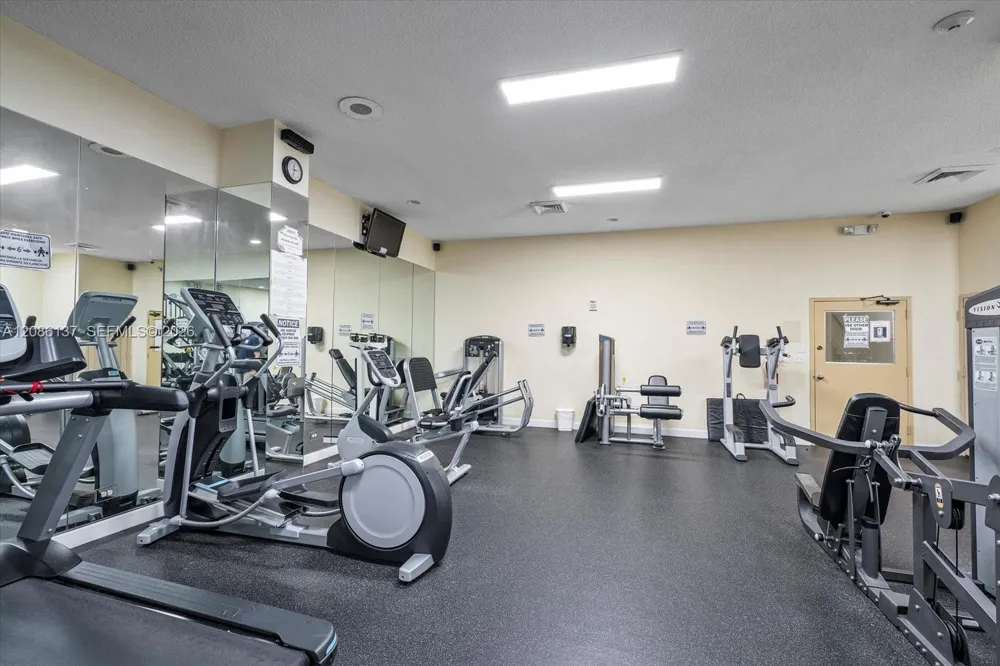 251 174 #1601 Sunny Isles Beach, FL 33160