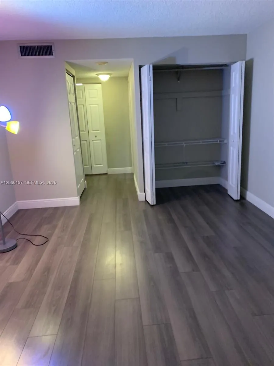 251 174 #1601 Sunny Isles Beach, FL 33160