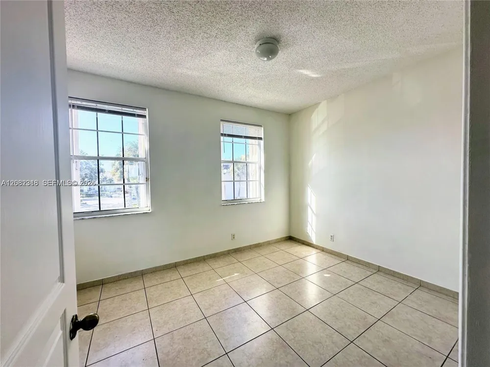16705 Hemingway Dr #16705 Weston, FL 33326