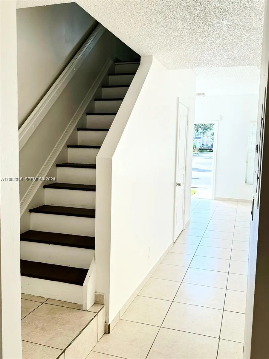 16705 Hemingway Dr #16705 Weston, FL 33326