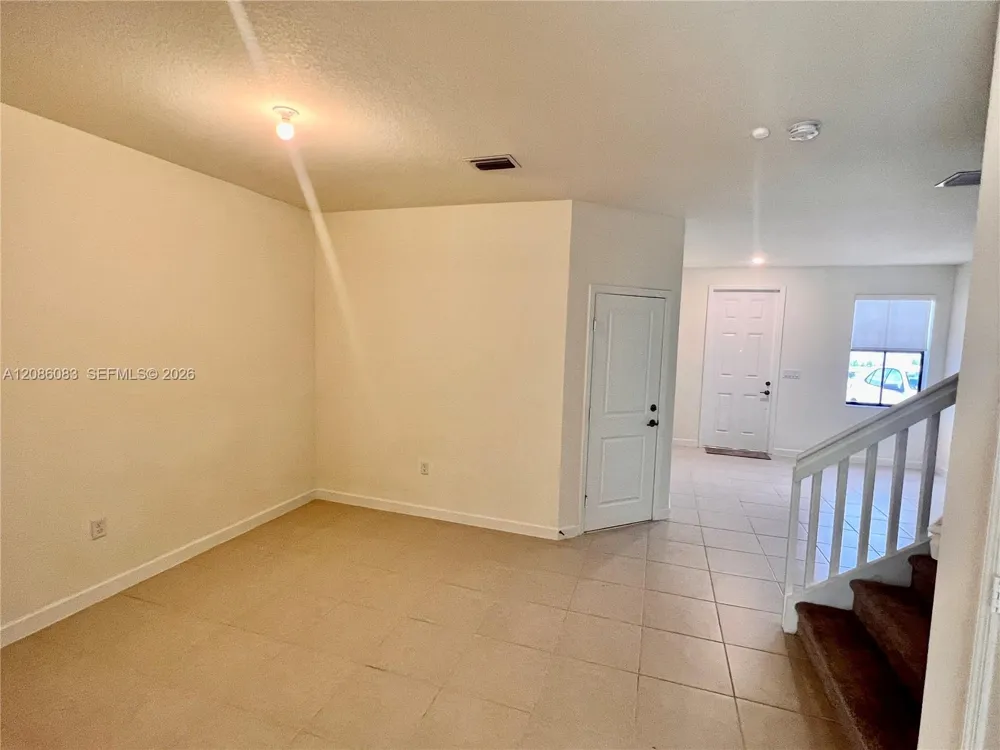 3342 W 112th St Hialeah, FL 33018