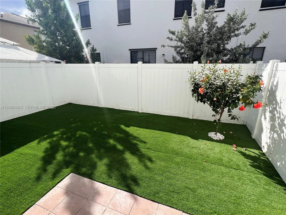 3342 W 112th St Hialeah, FL 33018