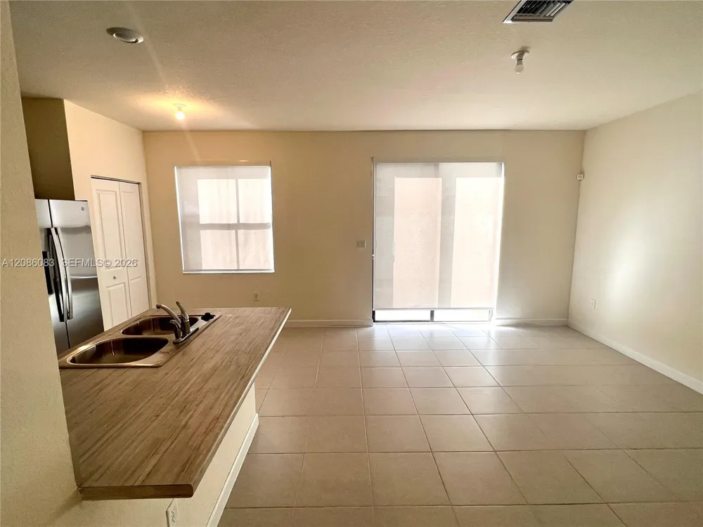 3342 W 112th St Hialeah, FL 33018