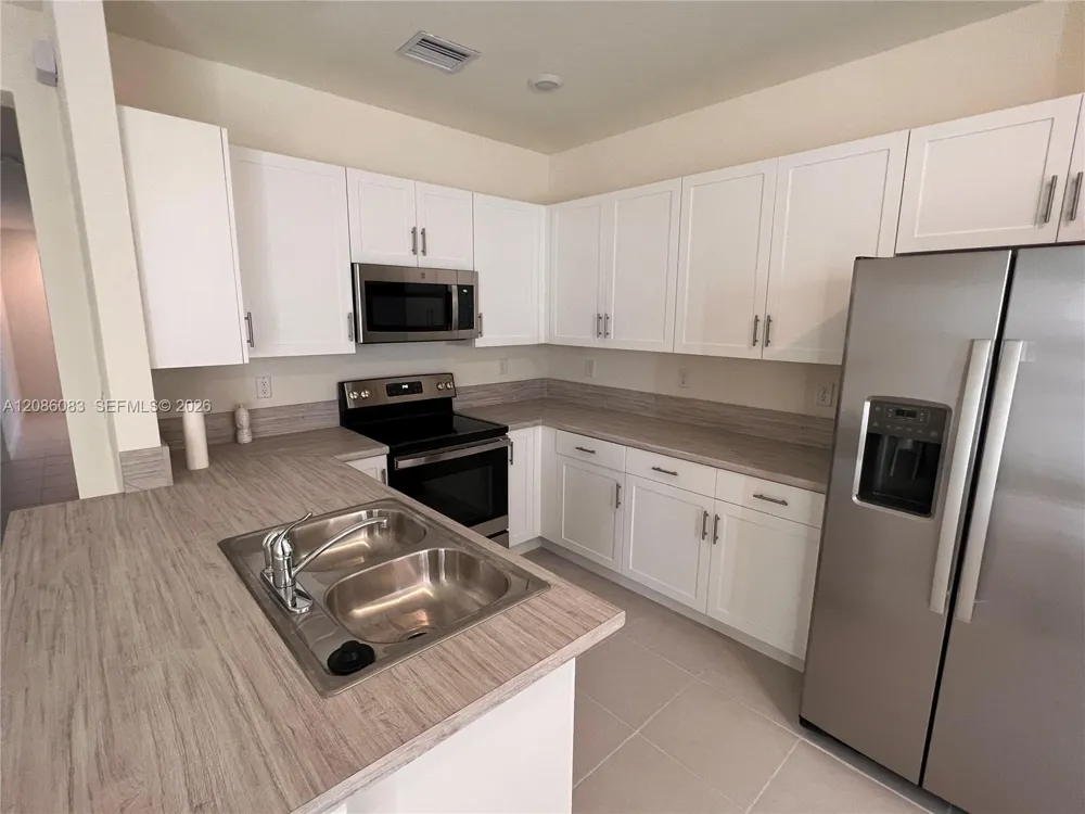 3342 W 112th St Hialeah, FL 33018