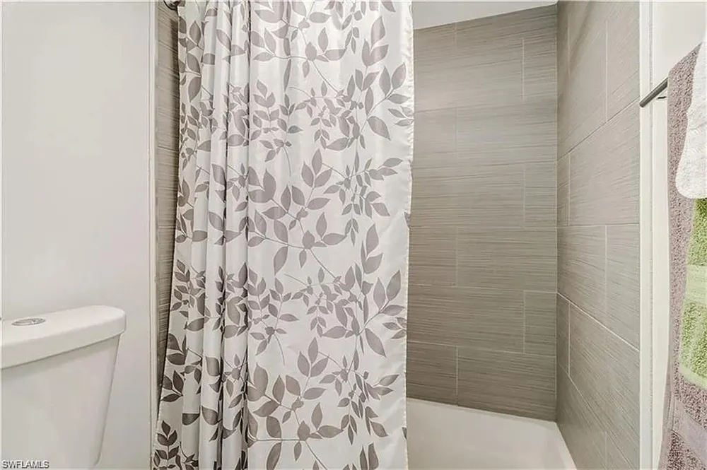 4033 Sandlewood Lane #3 Fort Myers, FL 33907