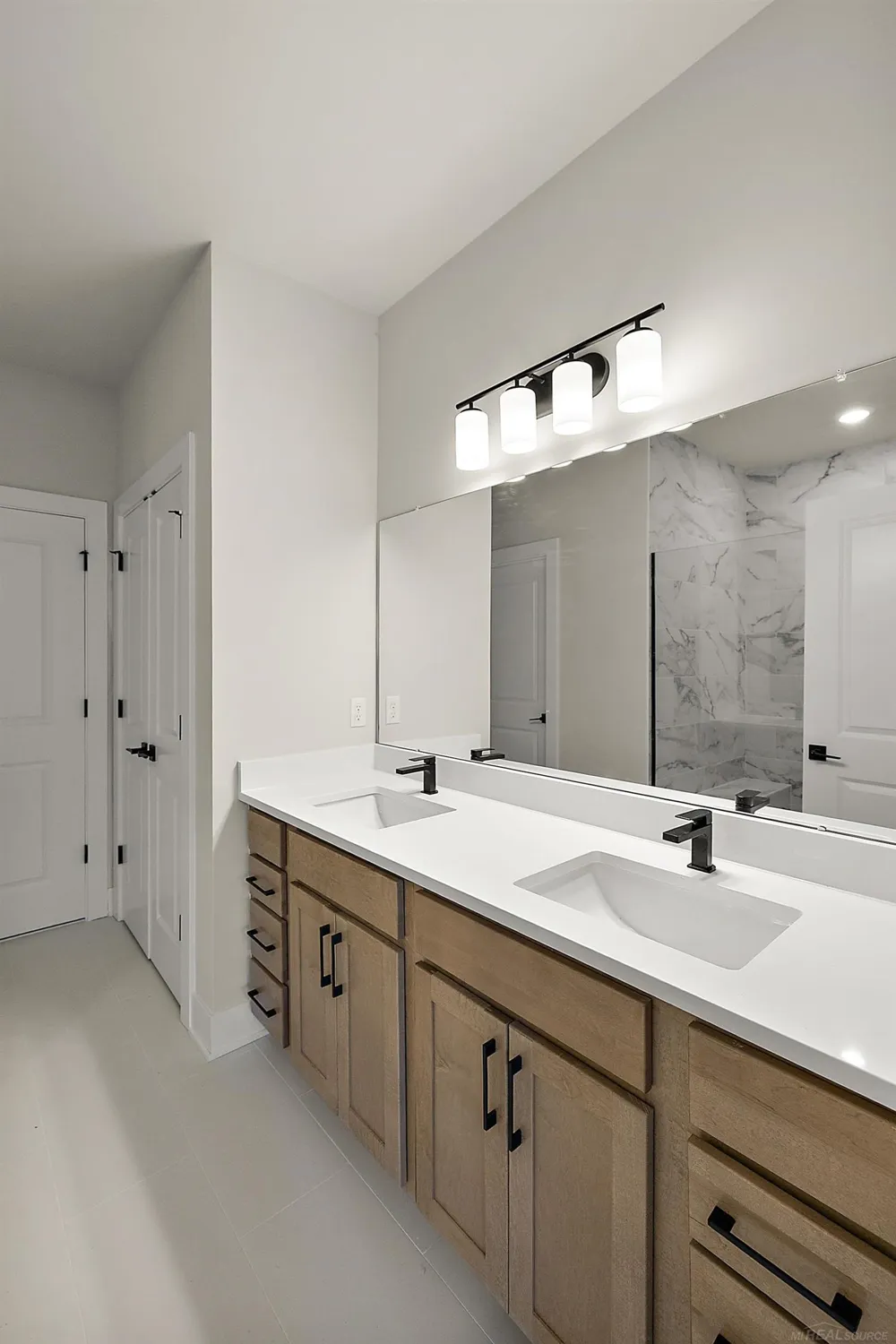 40683 Azalea Drive Clinton Charter Township, MI 48036