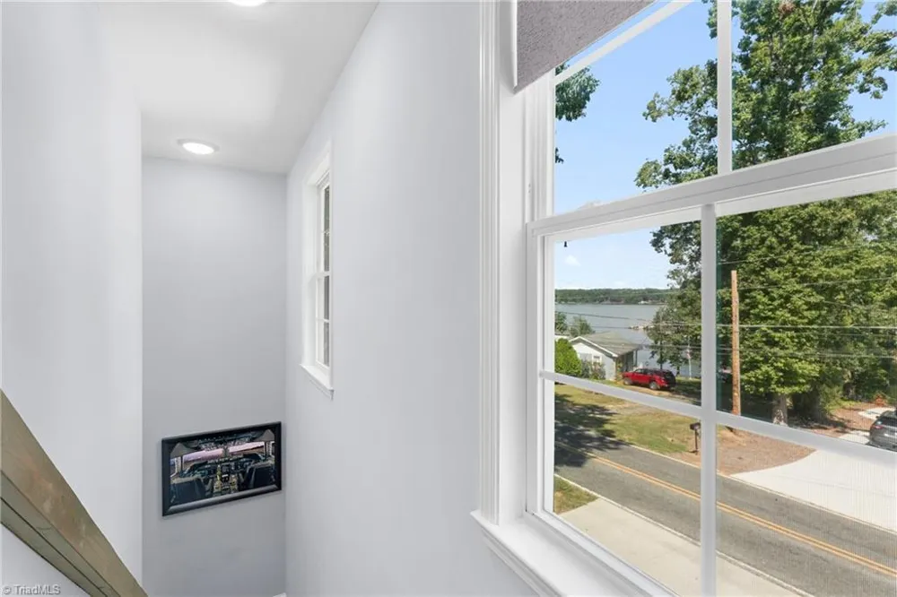 444 S Shore Drive Lexington, NC 27292