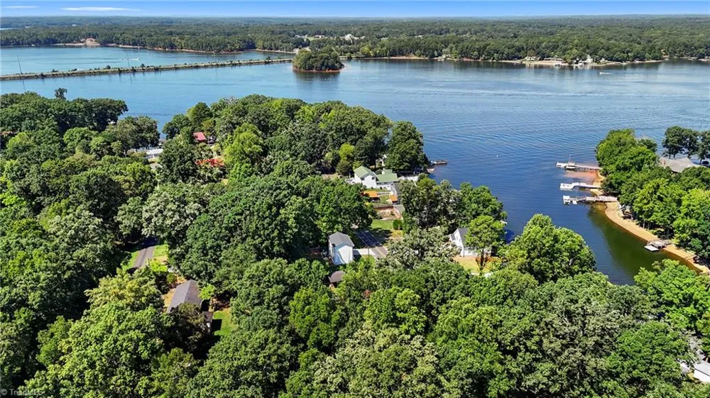 444 S Shore Drive Lexington, NC 27292