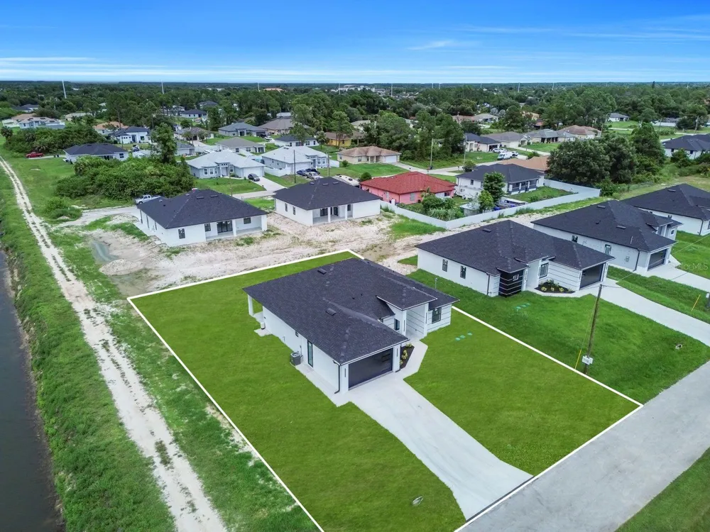3614 6TH STREET SW Lehigh Acres, FL 33976