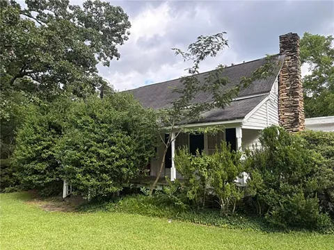 3290 Lower Roswell Road