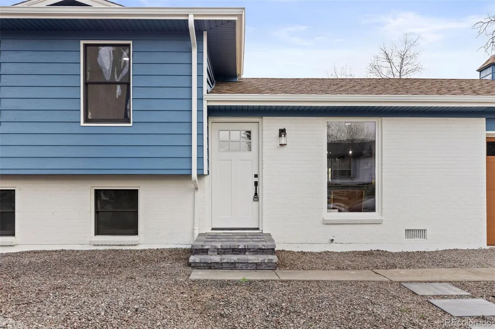 3090 S Hoyt Way Denver, CO 80227