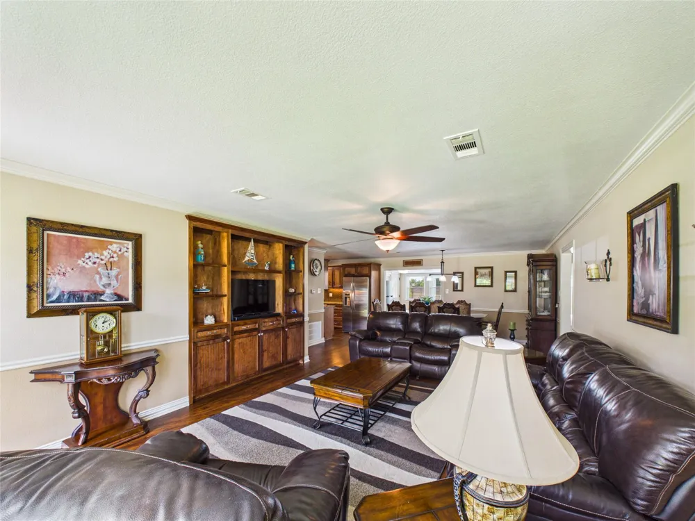 1212 Delores Street Kemah, TX 77565