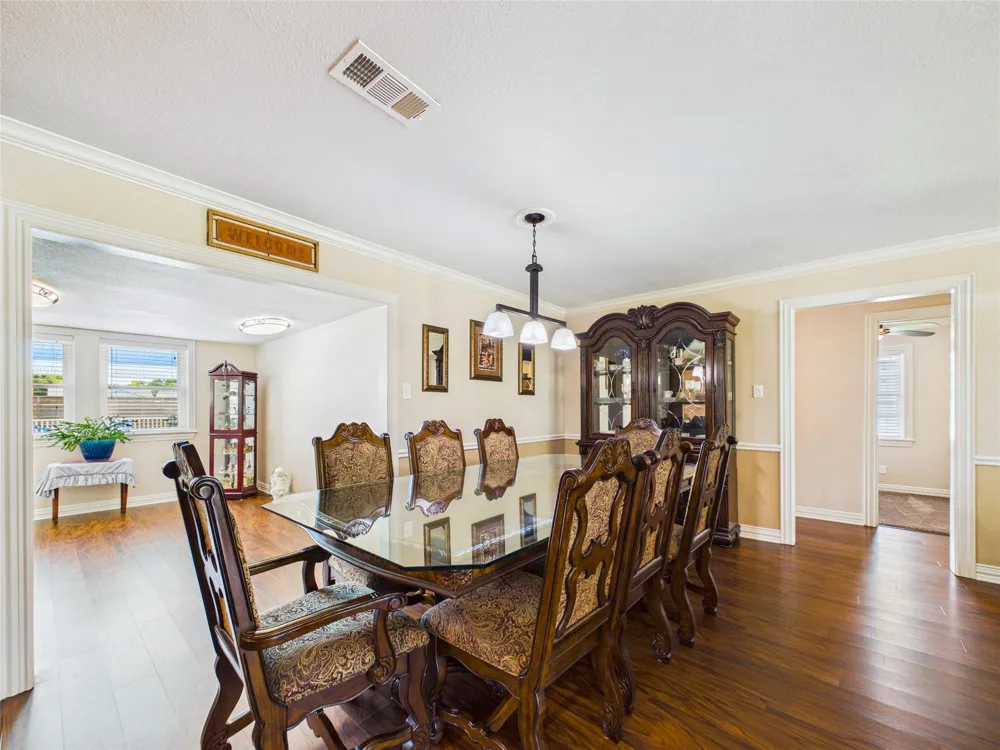 1212 Delores Street Kemah, TX 77565