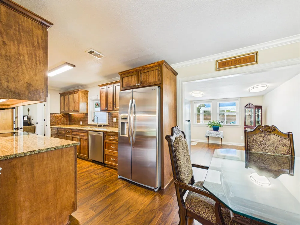 1212 Delores Street Kemah, TX 77565