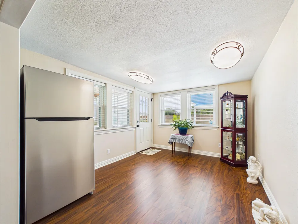 1212 Delores Street Kemah, TX 77565