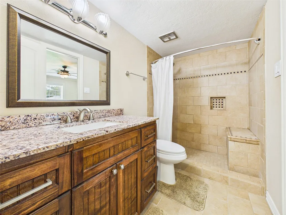 1212 Delores Street Kemah, TX 77565