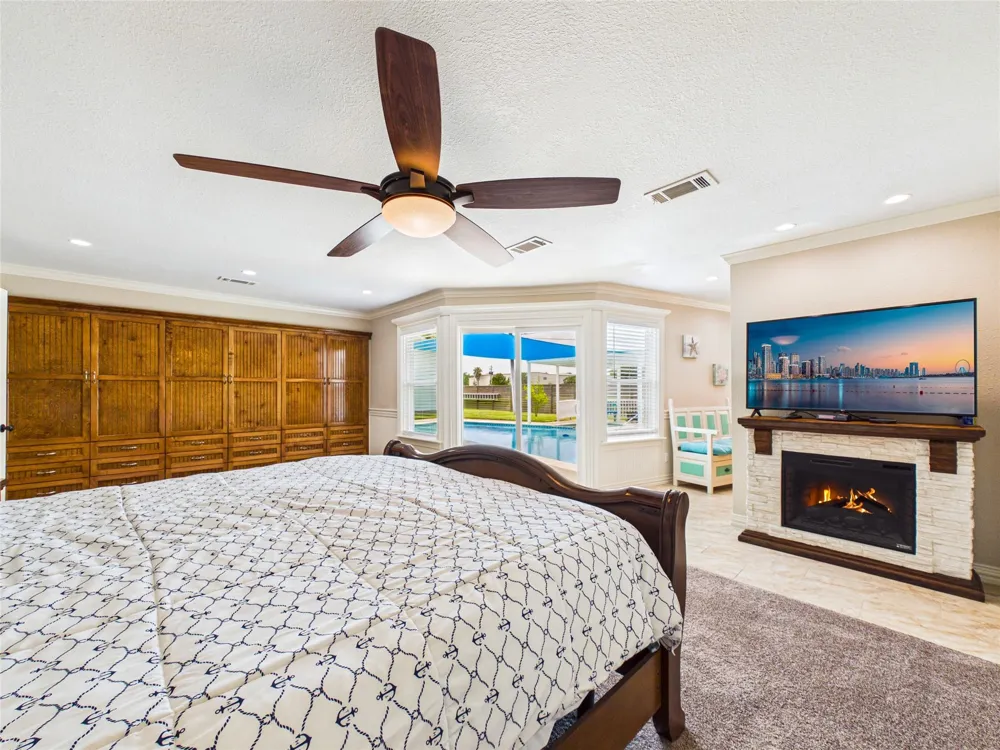 1212 Delores Street Kemah, TX 77565
