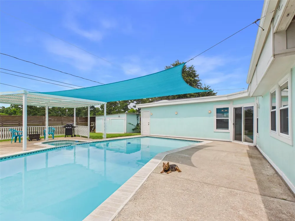 1212 Delores Street Kemah, TX 77565