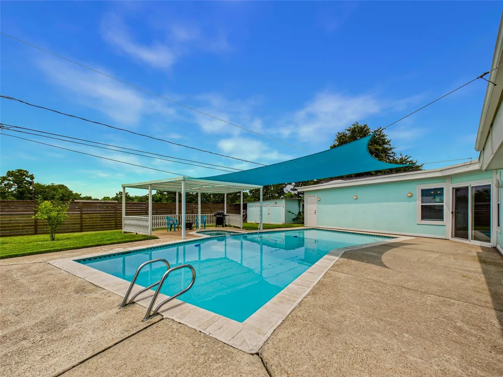 1212 Delores Street Kemah, TX 77565