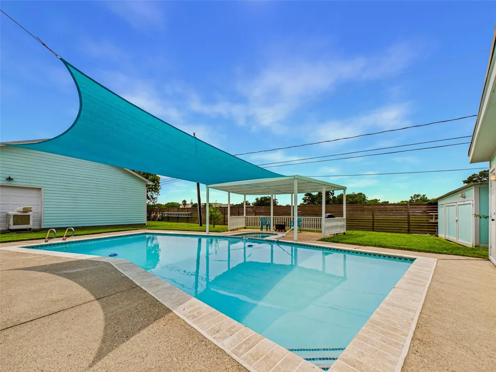 1212 Delores Street Kemah, TX 77565