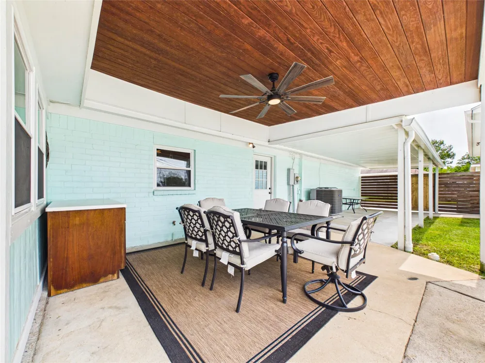 1212 Delores Street Kemah, TX 77565