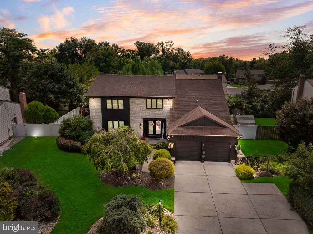 5 CHATEAU DRIVE Cherry Hill, NJ 08003