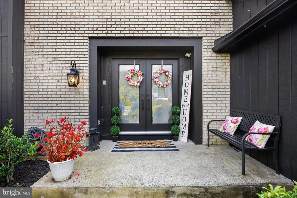 5 CHATEAU DRIVE Cherry Hill, NJ 08003