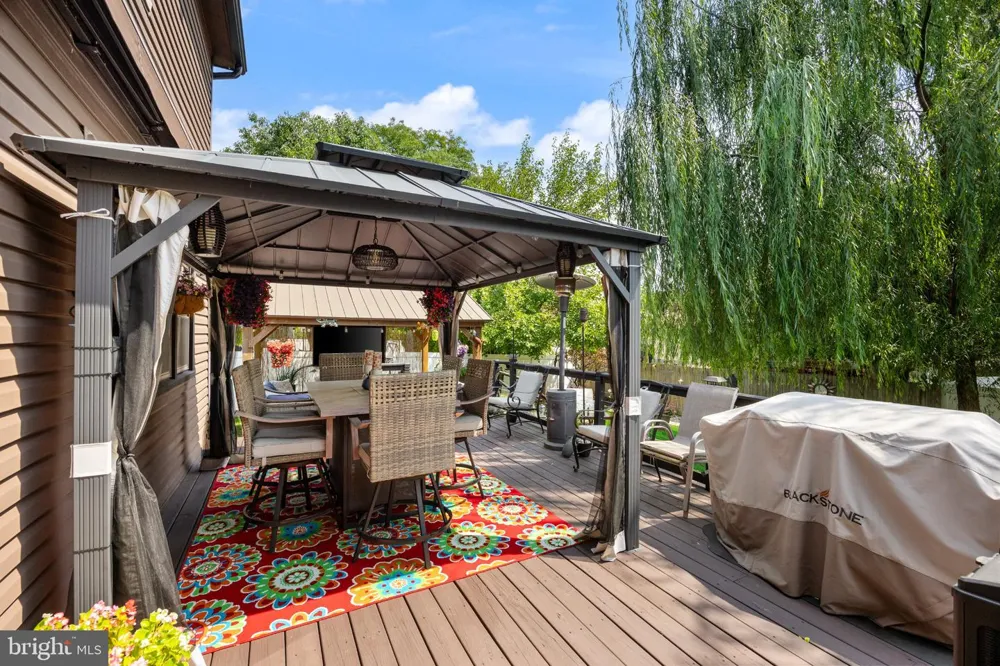 5 CHATEAU DRIVE Cherry Hill, NJ 08003