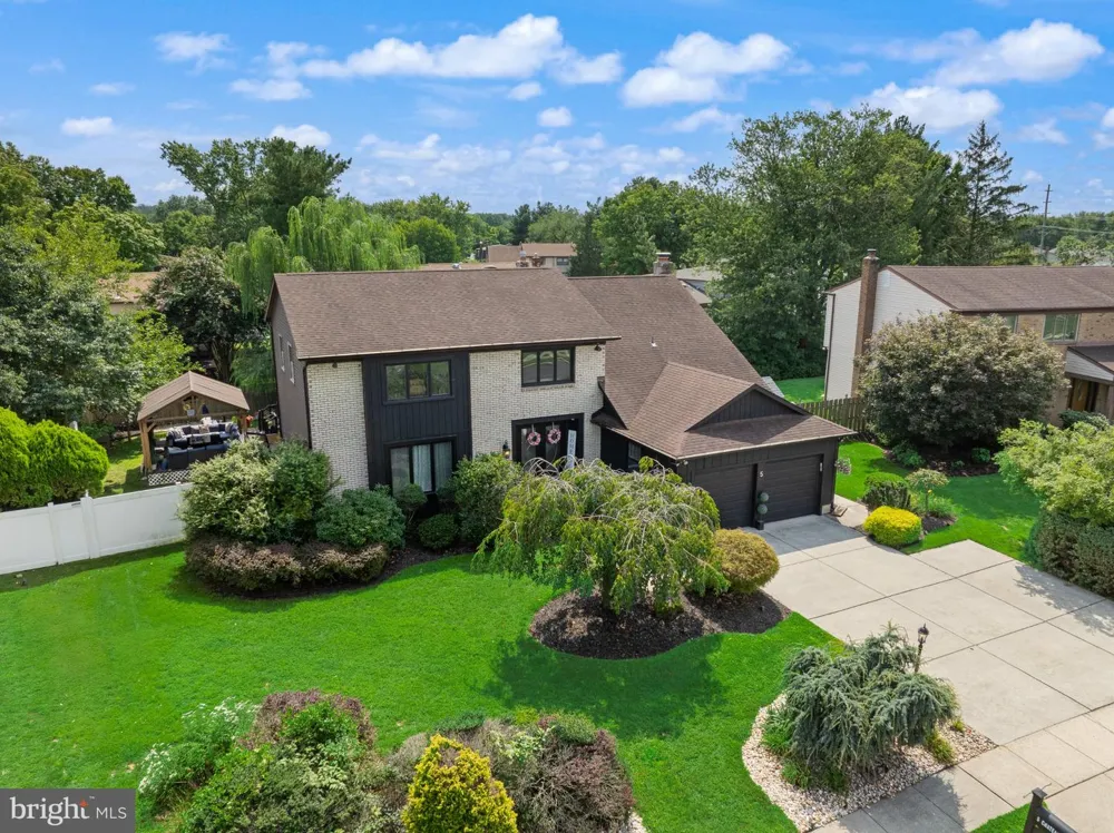 5 CHATEAU DRIVE Cherry Hill, NJ 08003