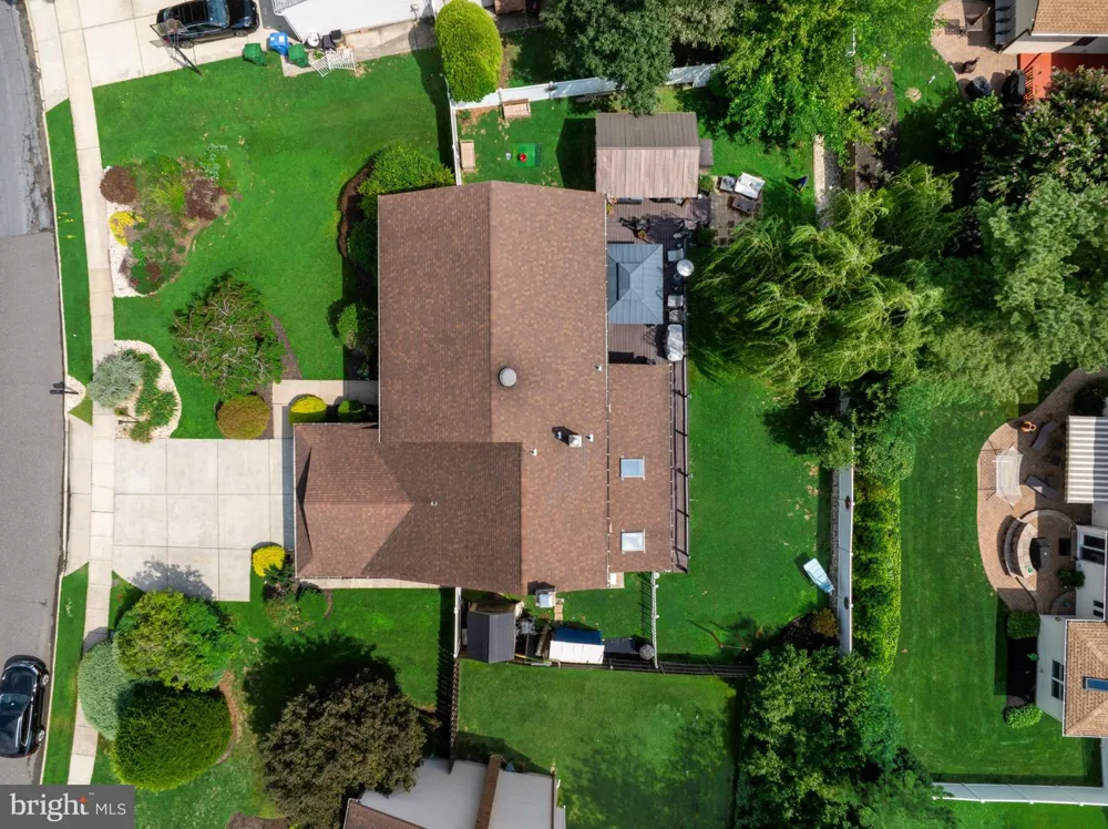 5 CHATEAU DRIVE Cherry Hill, NJ 08003