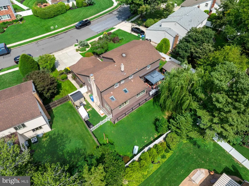 5 CHATEAU DRIVE Cherry Hill, NJ 08003