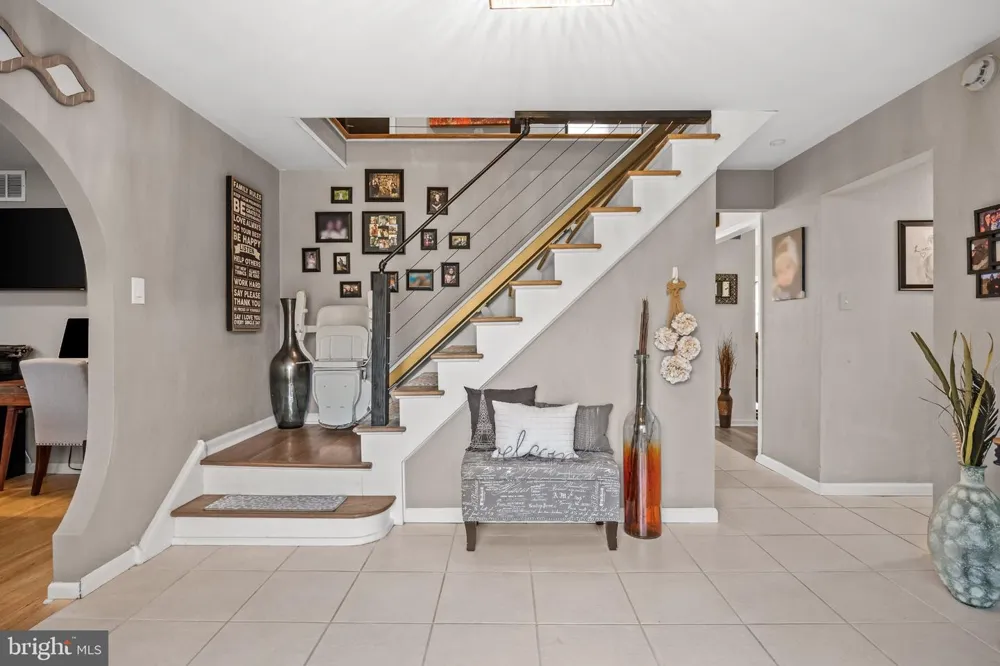 5 CHATEAU DRIVE Cherry Hill, NJ 08003