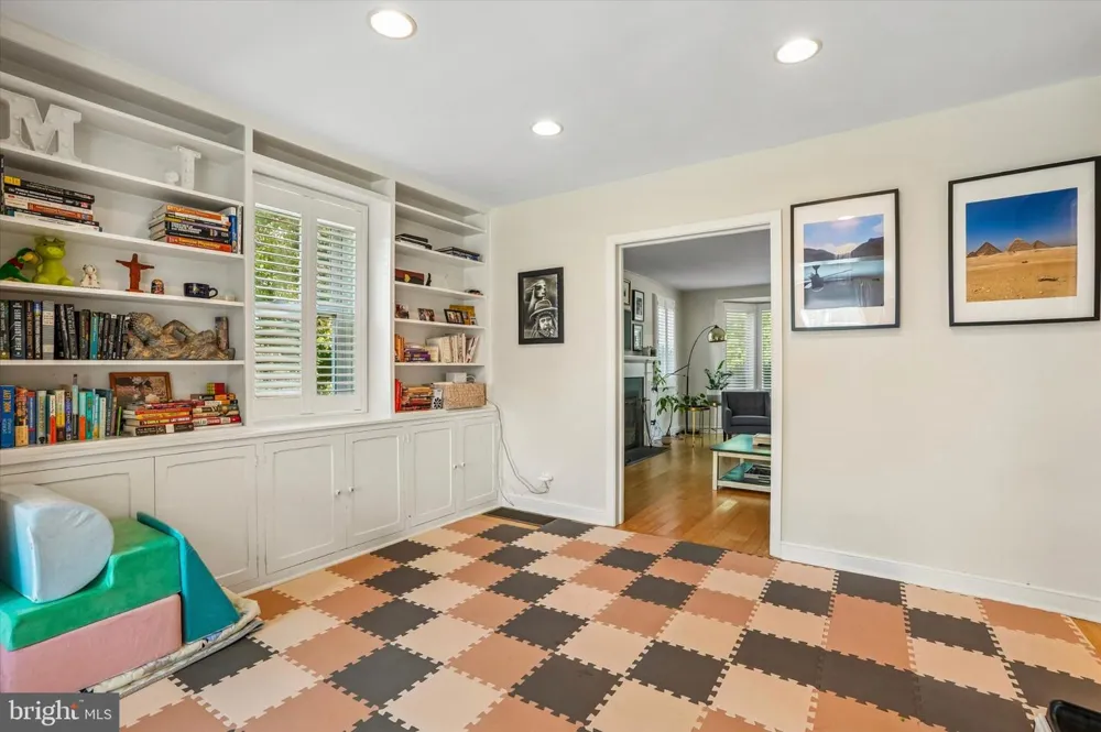 1103 COVENTRY ROAD Cheltenham, PA 19012