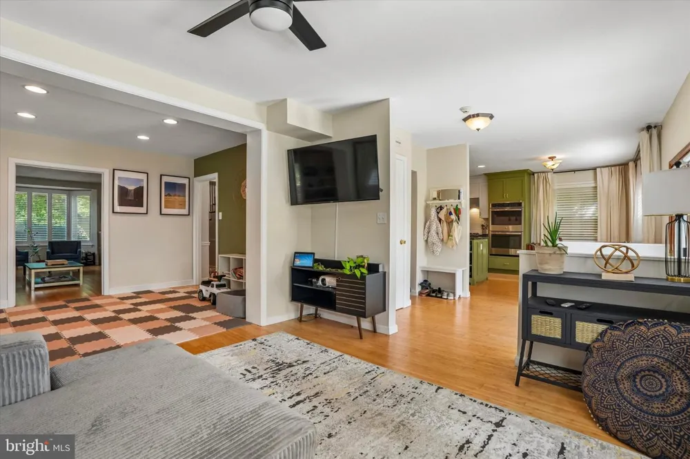 1103 COVENTRY ROAD Cheltenham, PA 19012