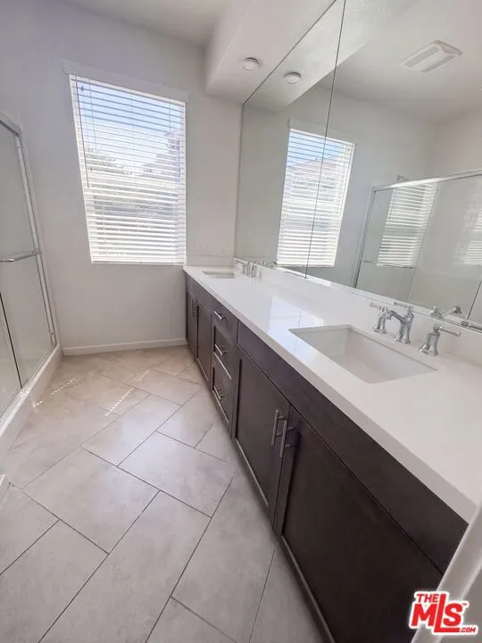 573 Winchester Drive Oxnard, CA 93036