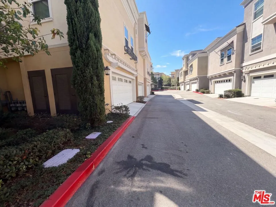 573 Winchester Drive Oxnard, CA 93036