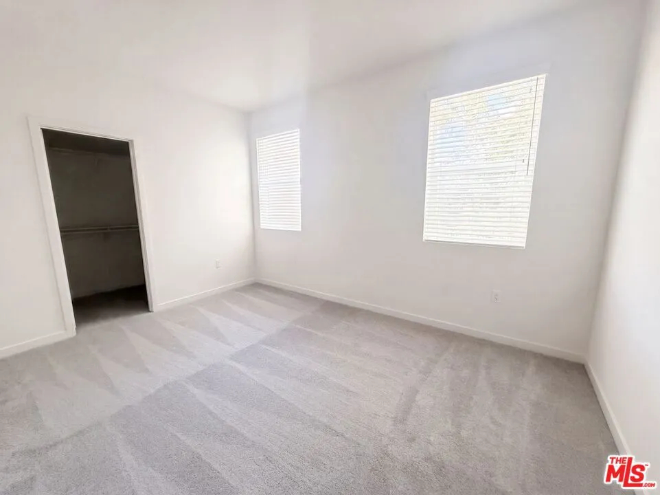573 Winchester Drive Oxnard, CA 93036