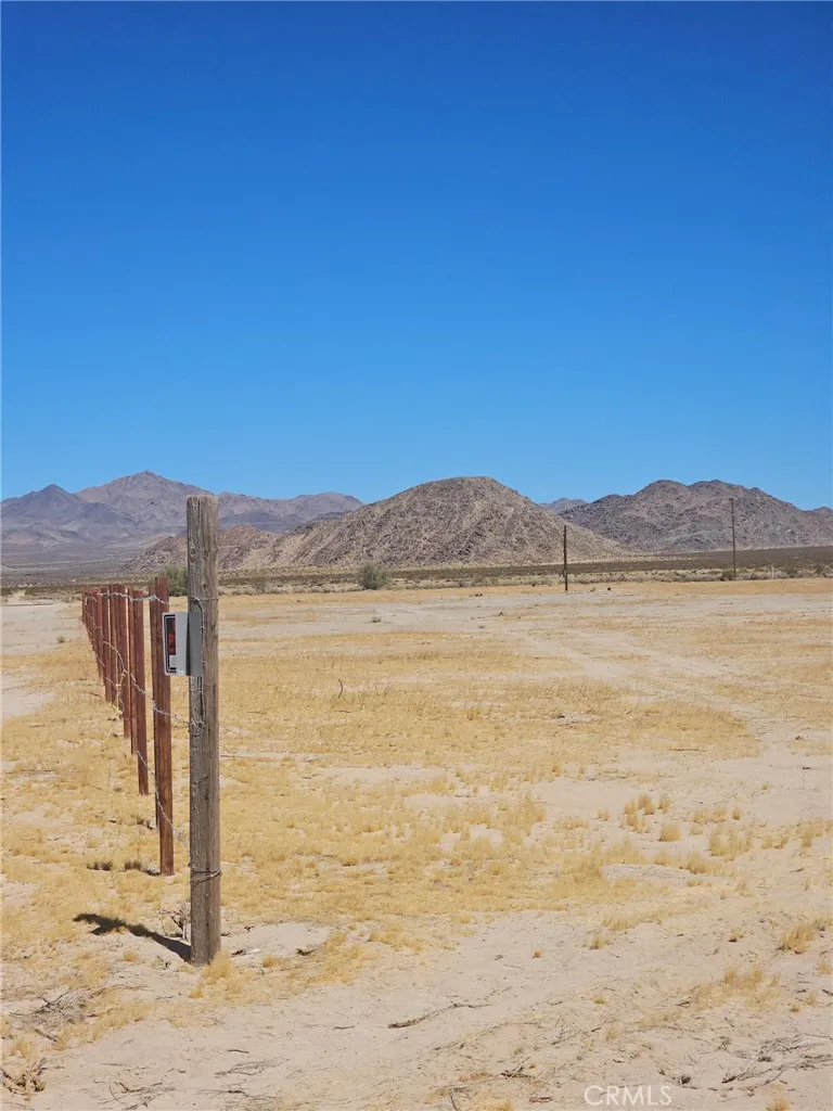 34525 Northside Lucerne Valley, CA 92356