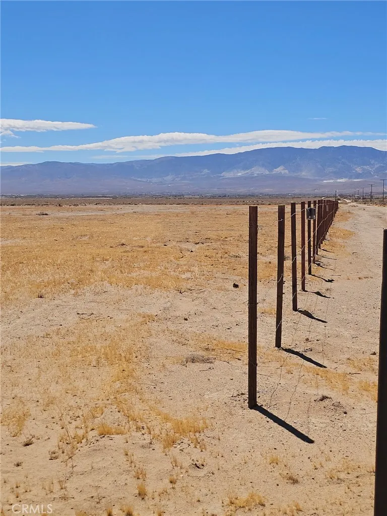 34525 Northside Lucerne Valley, CA 92356