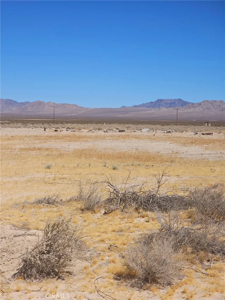 34525 Northside Lucerne Valley, CA 92356