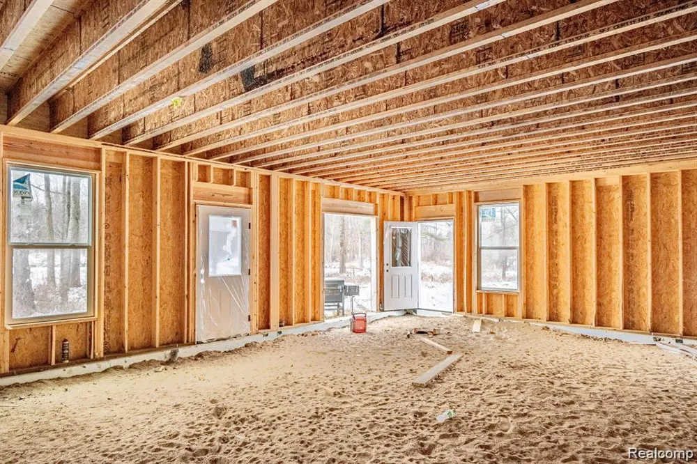 1601 W Rose Center Road Holly Township, MI 48442