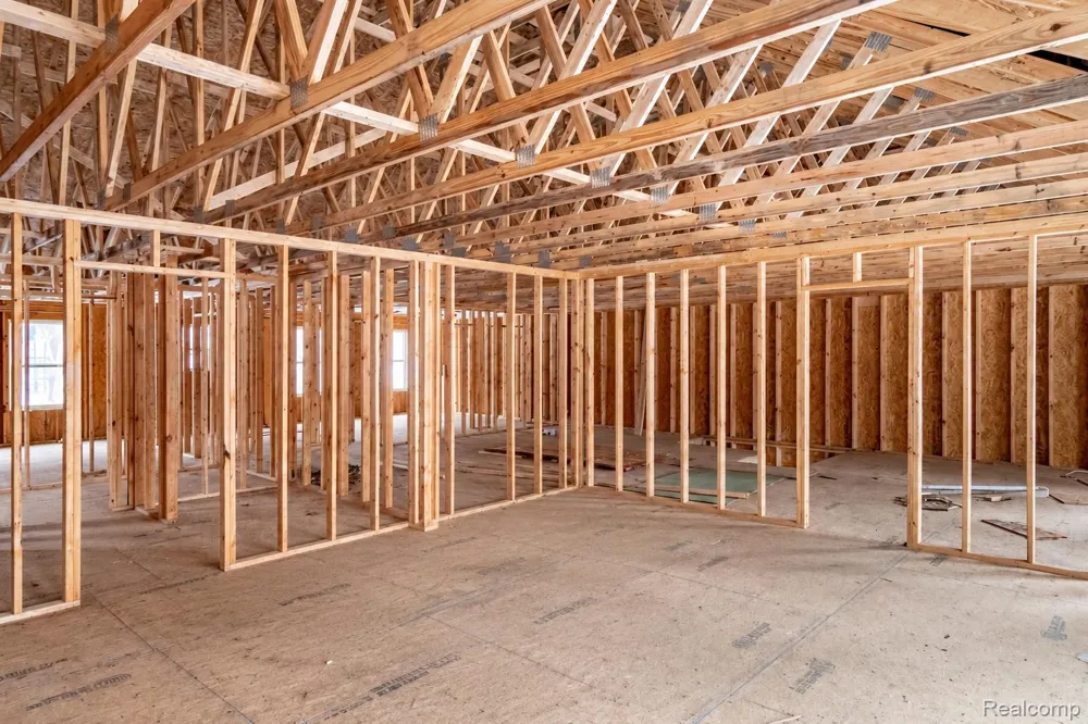 1601 W Rose Center Road Holly Township, MI 48442
