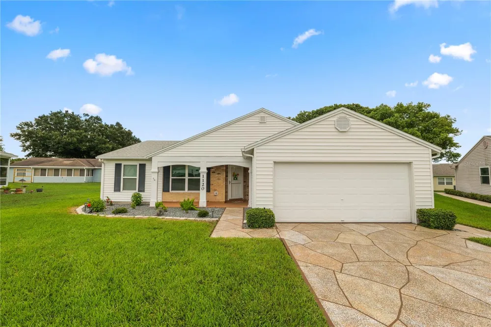1120 PARAKEET TRAIL Lakeland, FL 33809